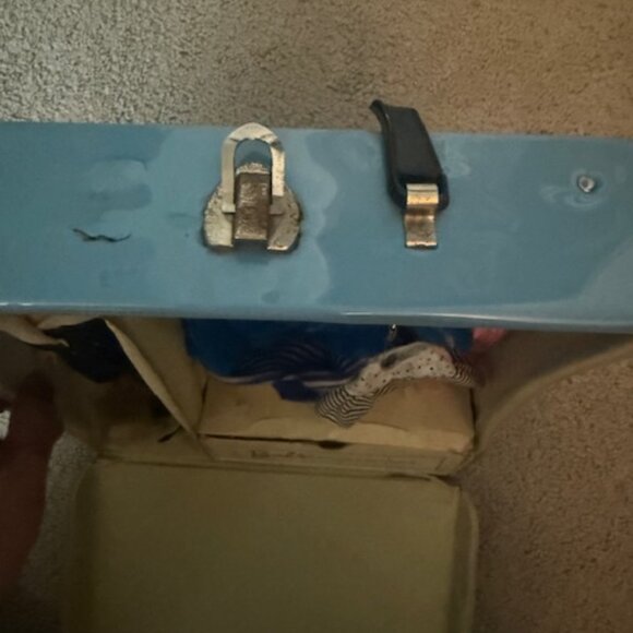 Mattel Vintage 1962 Barbie Midge Doll Blonde Bubble Cut w/ Accessories and Case - Picture 3 of 5